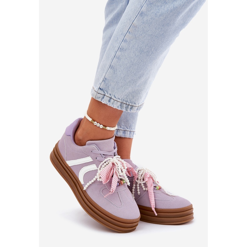 Adidași pentru femei pe platformă cu decorațiuni violet 1