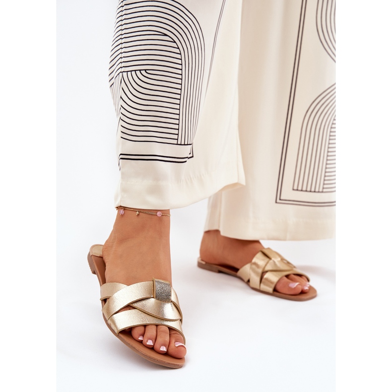 Flip -flops pentru femei plate cu dungi de aur împletite 2