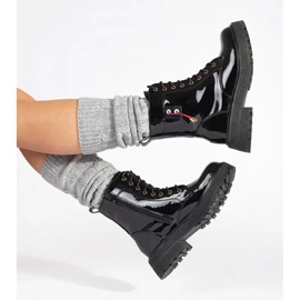 Ghete cu lacuri lacate negru 2