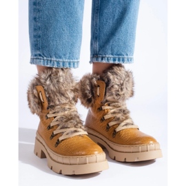 Cizme de drumeție de damă cu blană bej 1
