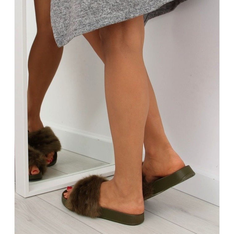 Papuci verzi S37 verzi cu blana verde 2 Papuci verzi S37 verzi cu blana verde 2