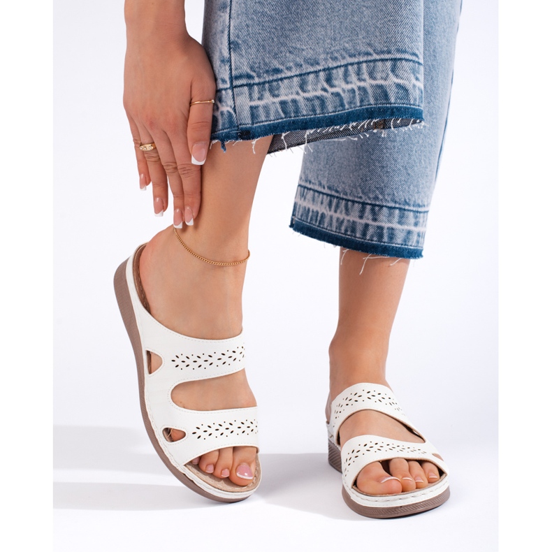 Șlapi albi confortabili de damă 2