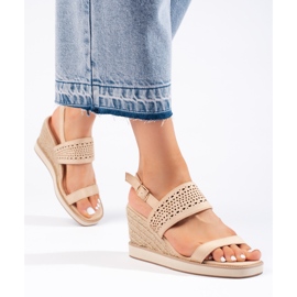 Sandale cu pană de damă bej 2