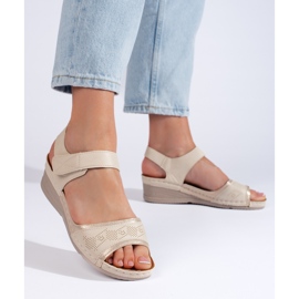 Sandale de dama bej cu velcro 2 Sandale de dama bej cu velcro 2