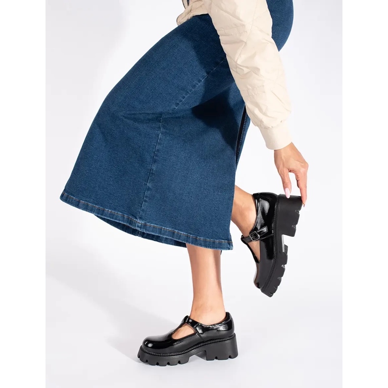 Pantofi de dama negri lacuiti cu platforma negru 2