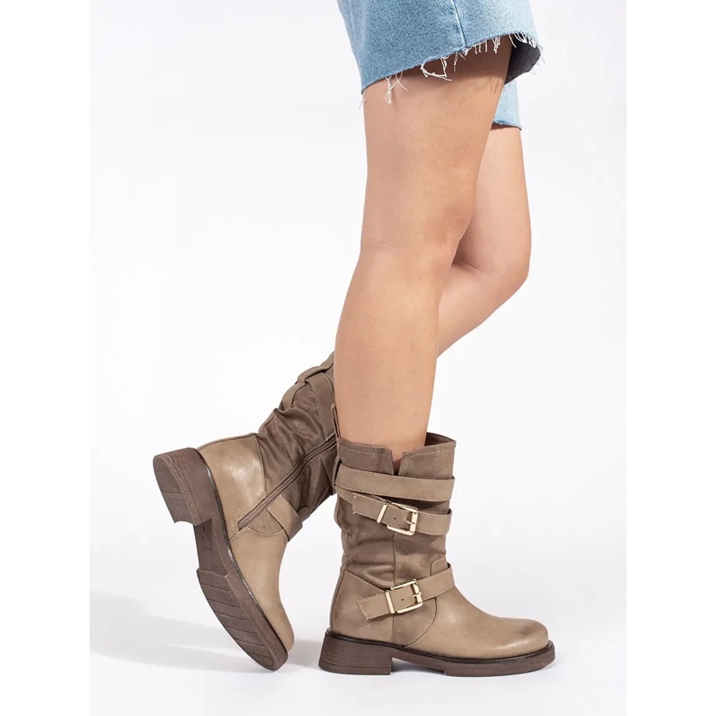 Botine de dama bej cu toc joase cu catarame 1