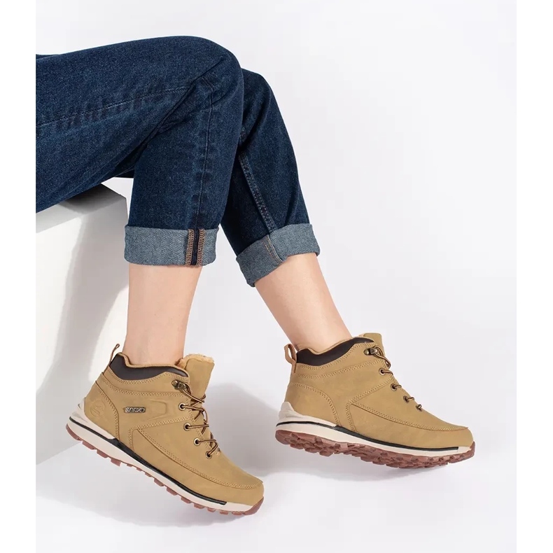 Vico Pantofi de trekking izolați maro 1