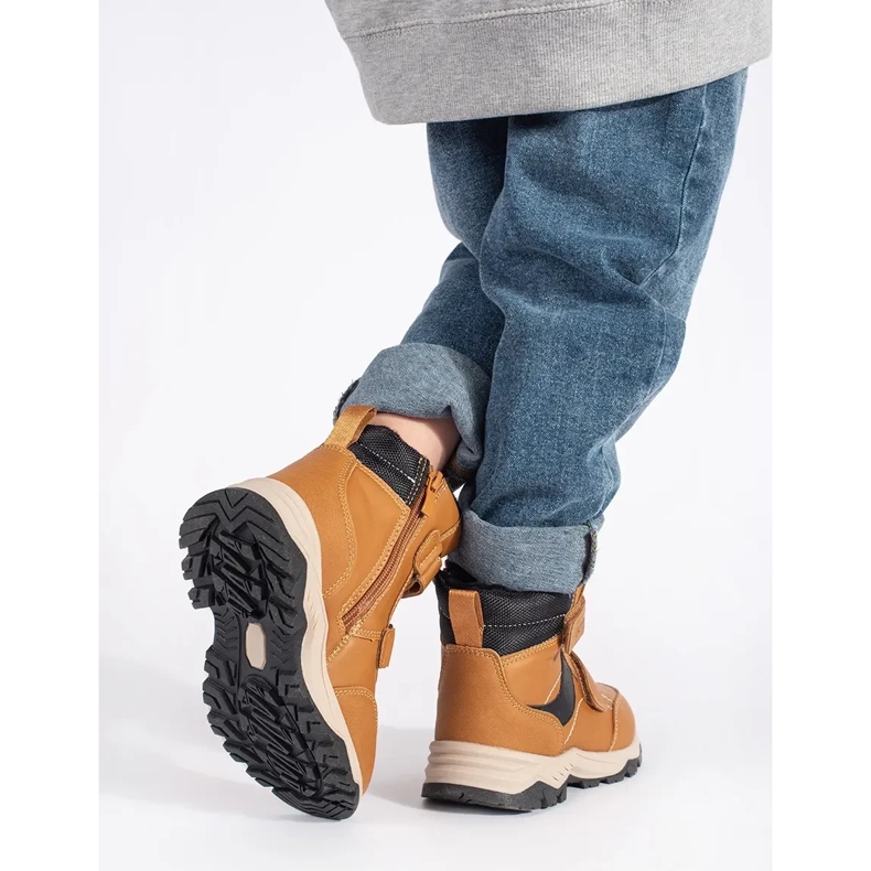 Botine izolate pentru baieti cu Velcro maro 1