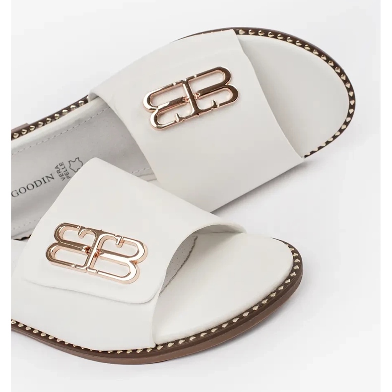 Goodin Flip -Flip Flip Flops cu o talpă plată cu ornament alb 1