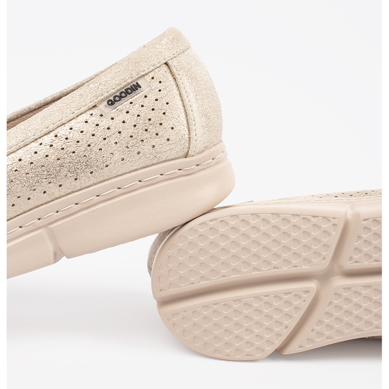Goodin Golden Openwork Loafers cu un element de aur 2
