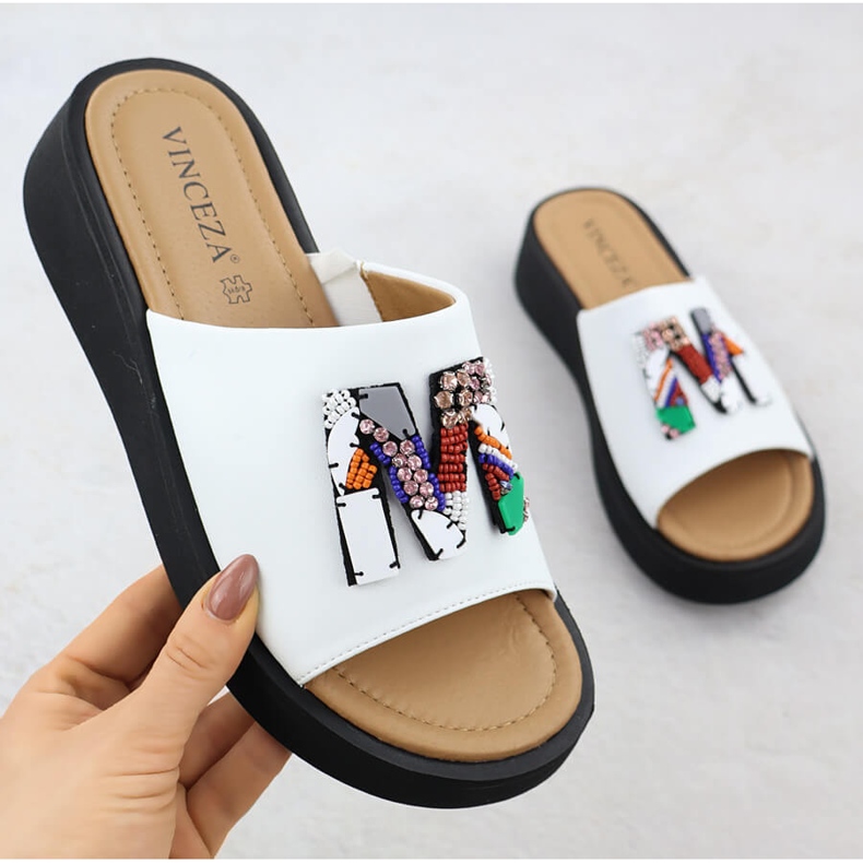 Papuci albi pentru femei Vinceza 66623 1