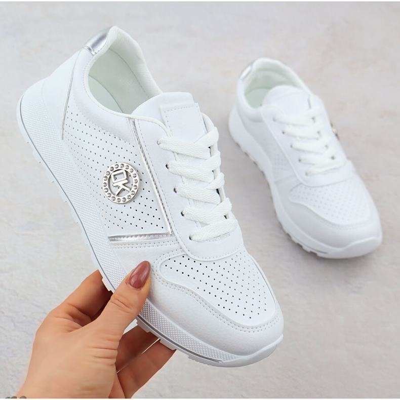 Pantofi sport pentru femei albi Potocki PY16342 1