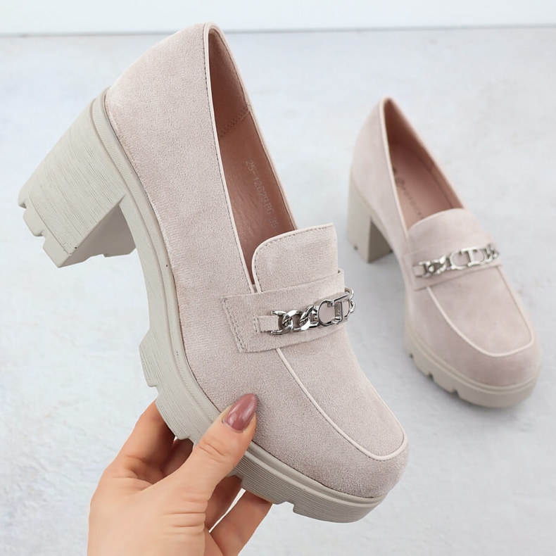 Încălțăminte pentru femei cu piele de piele de căprioară Potocki SZ12629 cu un lanț bej 1