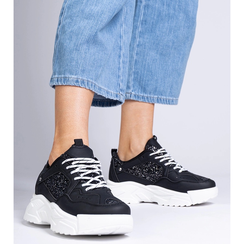 Adidașii pentru femei negre cu inserții de sclipici negru 1