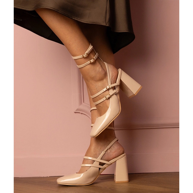 Pompe lacuite bej cu toc inalt 1