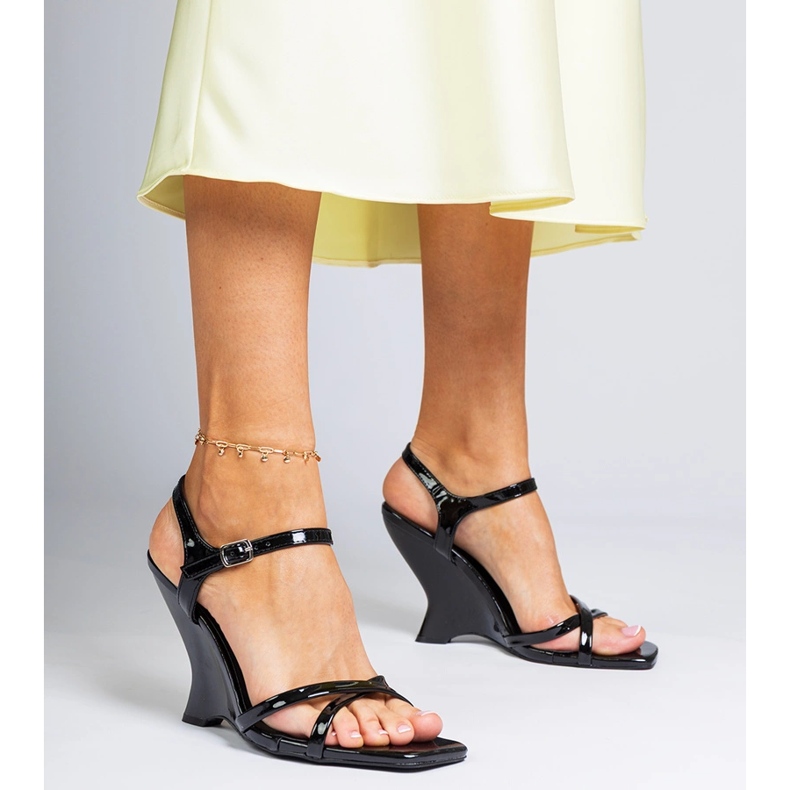 Sandale de pană pentru femei negre, cu pană negru 2