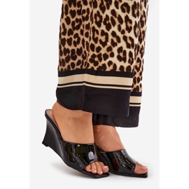 Nunți pentru femei pictate pe panouri negre negru 1