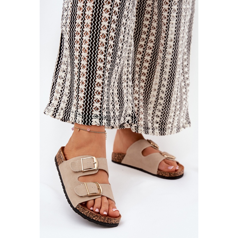 Flip -flops pentru femei pe o platformă de plută cu cleme de aur bej 2