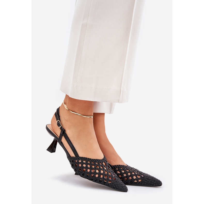 Tocuri înalte, cu nasul ascuțit și un călcâie neagră negru 1 Tocuri înalte, cu nasul ascuțit și un călcâie neagră negru 1