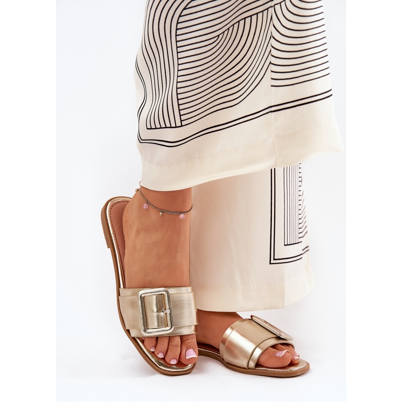 Papuci pentru femei din piele eco cu cataramă aurii de aur 2