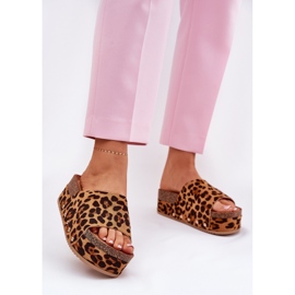 Flip -flops pentru femei pe o platformă masivă Eco Eco Suede Leopard Print Brown maro 2