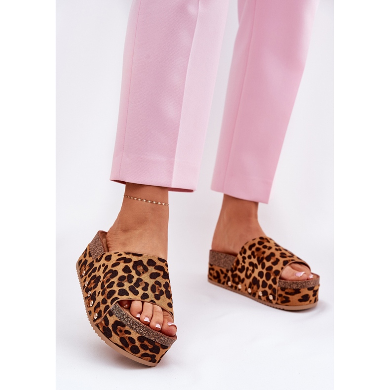 Flip -flops pentru femei pe o platformă masivă Eco Eco Suede Leopard Print Brown maro 2 Flip -flops pentru femei pe o platformă masivă Eco Eco Suede Leopard Print Brown maro 2