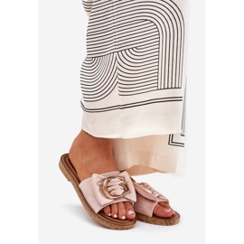 Flip -flops pentru femei cu un detaliu roz decorativ 1