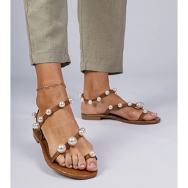 Sandale pentru femei maro decorate cu perle 1