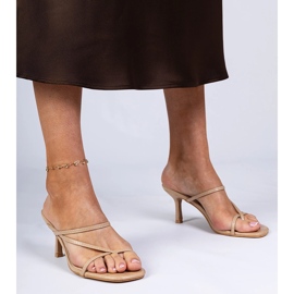 Flip -flops elegant bej pe un călcâi înalt 4