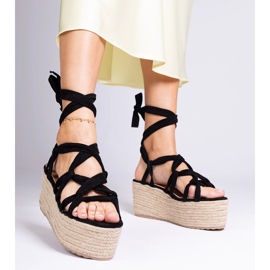 Espadrilles negri pe o platformă înaltă negru 1