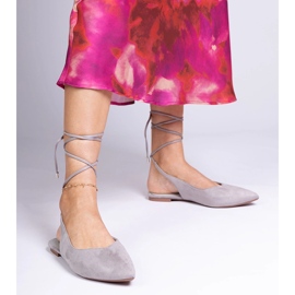 Pompe gri plate cu lactate legate pe gleznă 1 Pompe gri plate cu lactate legate pe gleznă 1