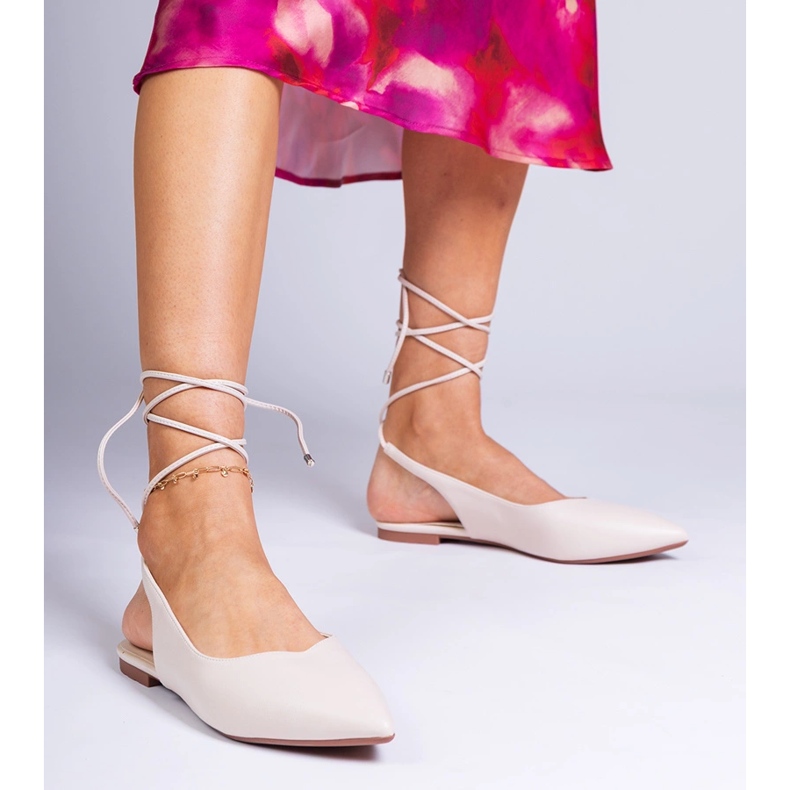 Tocuri plate bej din Eco -Leather 1