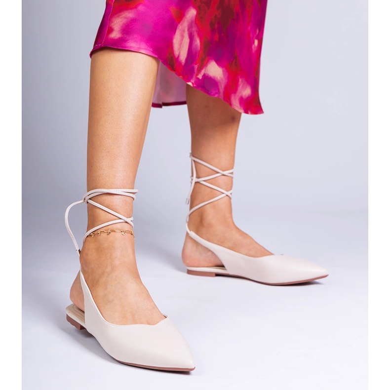 Tocuri plate bej din Eco -Leather 2