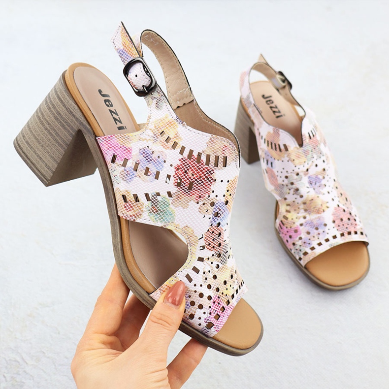 Sandale pentru femei deschise pentru femei cu flori Jezzi 24125 roz 1 Sandale pentru femei deschise pentru femei cu flori Jezzi 24125 roz 1