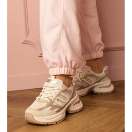 Adidași sportivi bej pe o talpă masivă 1