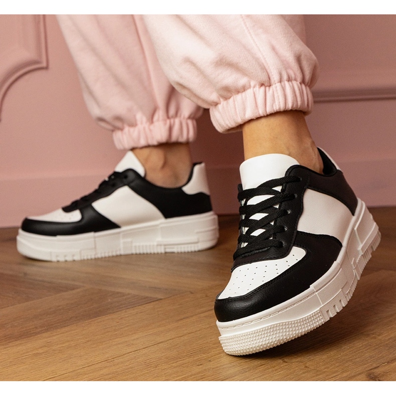 Adidași sportivi negri pe Platfotm negru 1 Adidași sportivi negri pe Platfotm negru 1