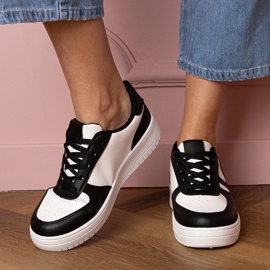 Adidași negri adidași decorați cu sclipici negru 1 Adidași negri adidași decorați cu sclipici negru 1