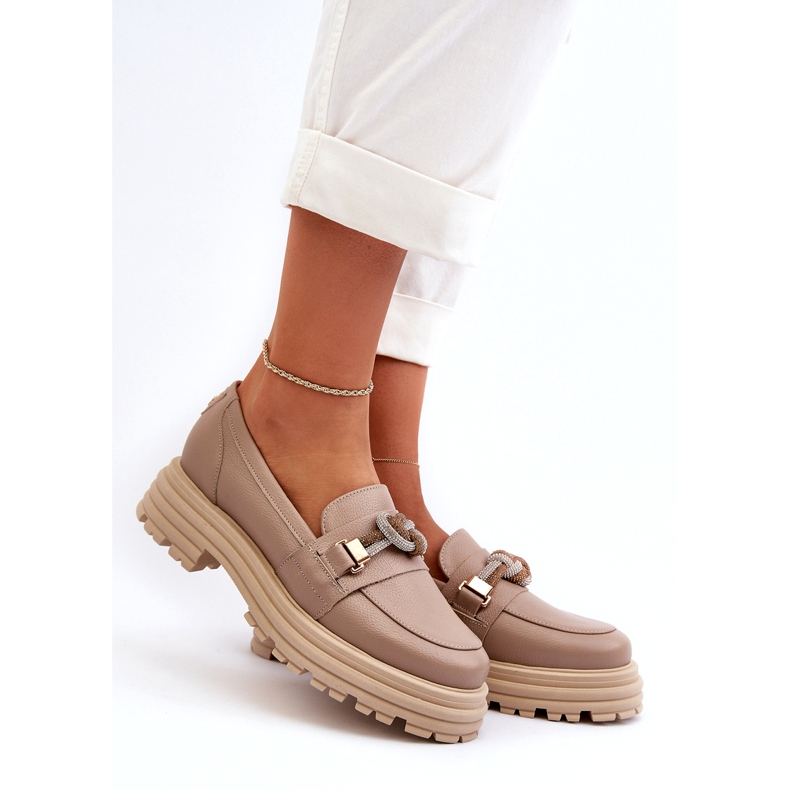 Plăcile din piele pentru femei cu un ornament al Laura Messi 2780 Dark Beige bej 1