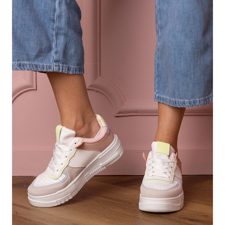 Adidași sportivi albi și gri pe Platfotm 1