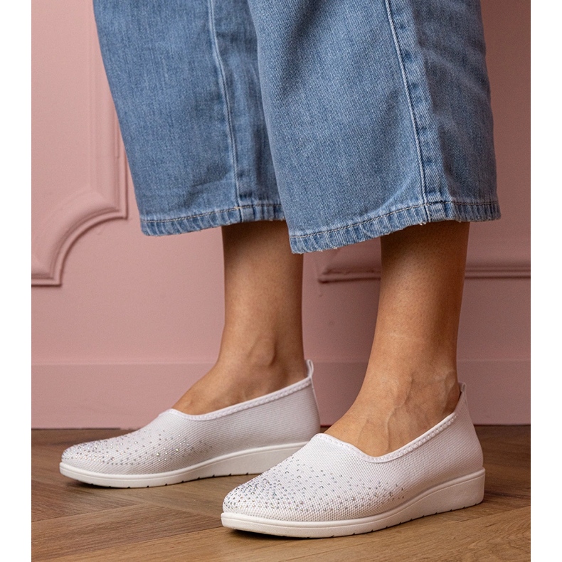 Adidașii pentru femei albe cu zirconi 1