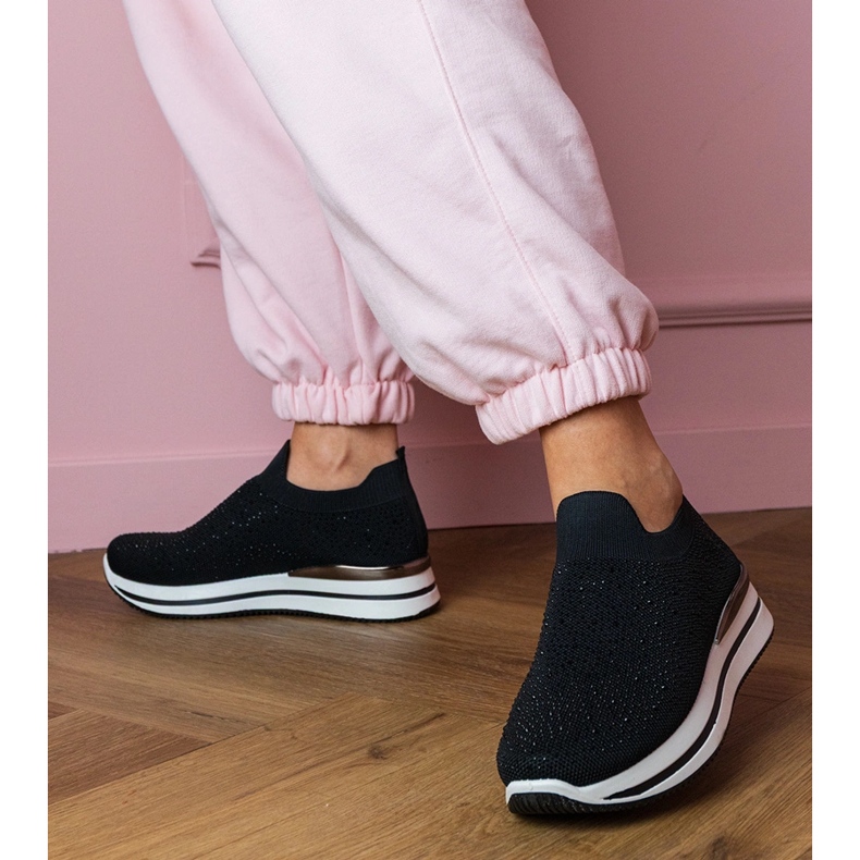 Adidașii pentru femei negre pe platformă cu zirconi negru 1 Adidașii pentru femei negre pe platformă cu zirconi negru 1