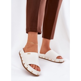 Flip -flops pentru femei pe platformă cu Big Star RR274216 știfturi albe 2