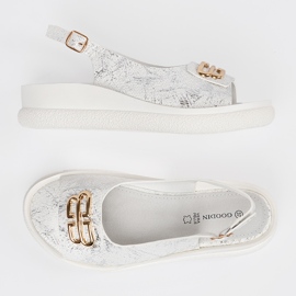 Goodin Sandale plate alb cu ornament 2
