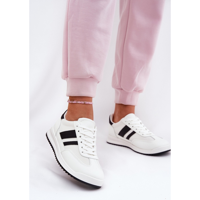 Evento Adidași pentru femei cu alb din piele de căprioară 2