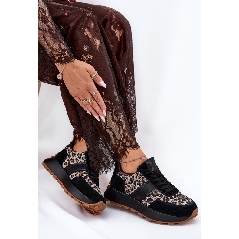 Adidaje din piele de căprioară pentru femei pe platformă Leopard Vinceza 66793 Negru 2