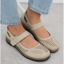 Pantofi pentru femei cu openwork bej unisoft 7026 6