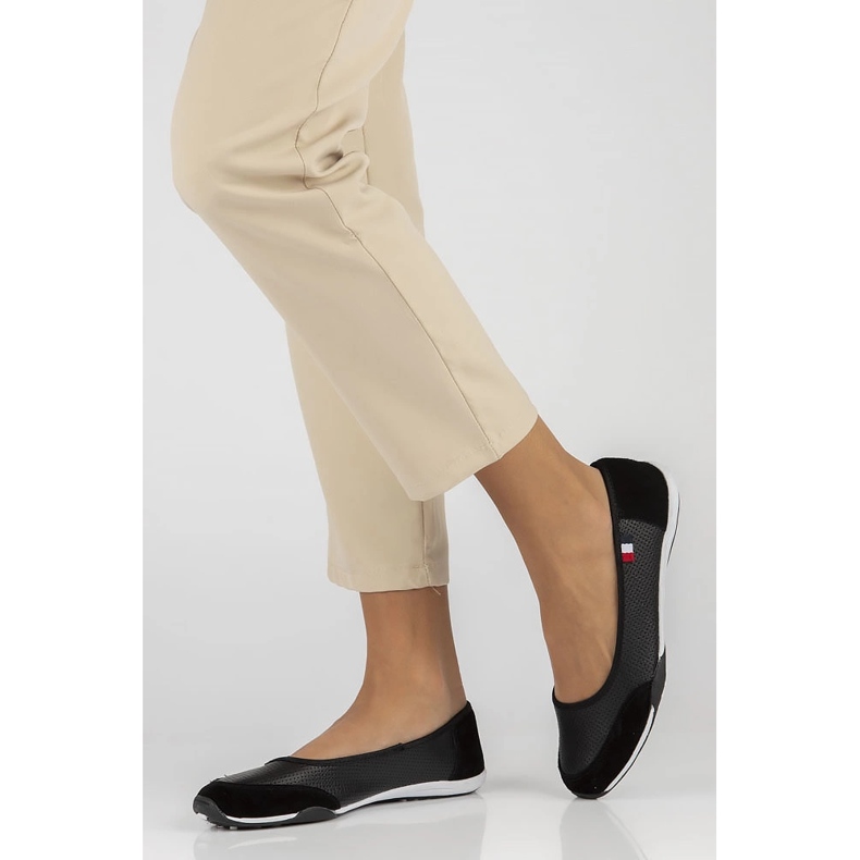 Filippo Adidași din piele DP142/24 BK negru perforat alb 1