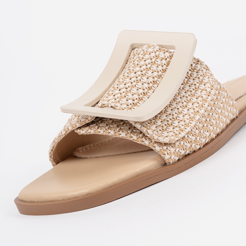 Goodin Flaps Tedeed pe o talpă de bej plat 1