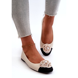 Seastar Ballerină pentru femei din piele eco cu bej decorativ de perle decorative 2 Seastar Ballerină pentru femei din piele eco cu bej decorativ de perle decorative 2