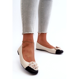 Seastar Ballerină pentru femei din piele eco cu bej decorativ de perle decorative 1 Seastar Ballerină pentru femei din piele eco cu bej decorativ de perle decorative 1